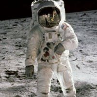 MOONLIGHT DIVE 株式会社さんのプロフィールアイコン